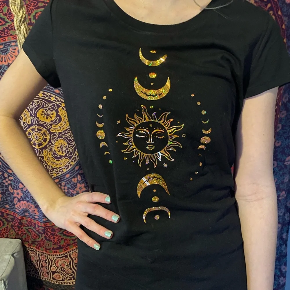 Metallic celestial tee - Picture 1 of 2